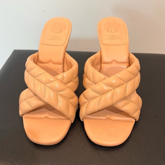 Vince Camuto Garrien Sandal - Picture 3 of 9